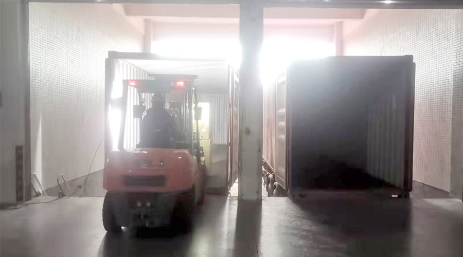 齊心協(xié)力為客戶！春節(jié)期間金環(huán)電器人員加班加點發(fā)貨